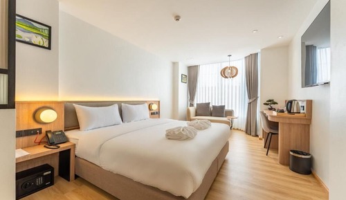 Standard Double Room, City View