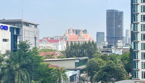 Superior Studio Suite, City View