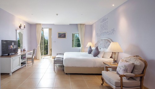 Deluxe Room, Courtyard View