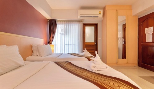Standard Twin Room