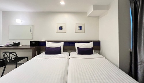 Deluxe Twin Room