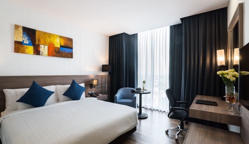 Superior Room, 1 King Bed, Non Smoking, City View