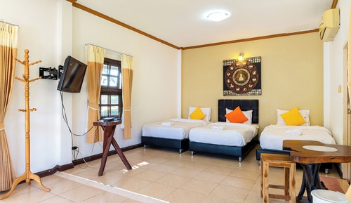 Triple Room