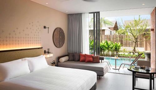 Deluxe King or Twin Room