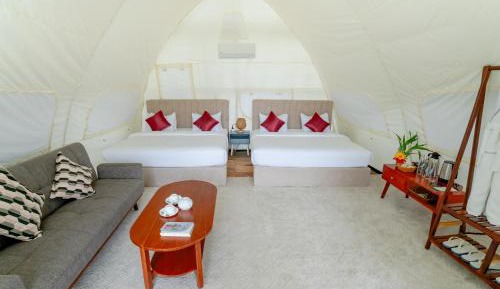 Premier Family Tent Garden View