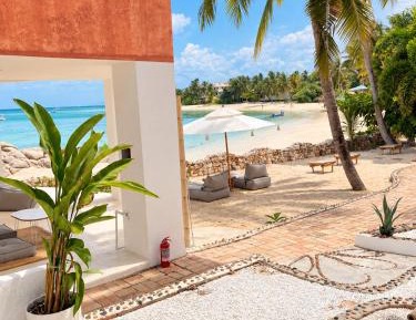 Deluxe Double Room with Side Sea View