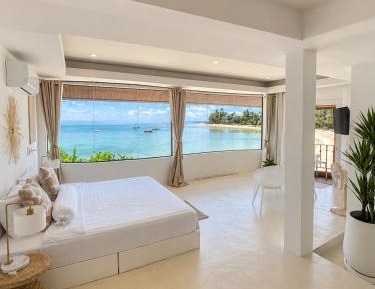 Deluxe Double Room with Sea View - Beach Front