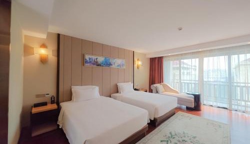 Twin Room with Pool View