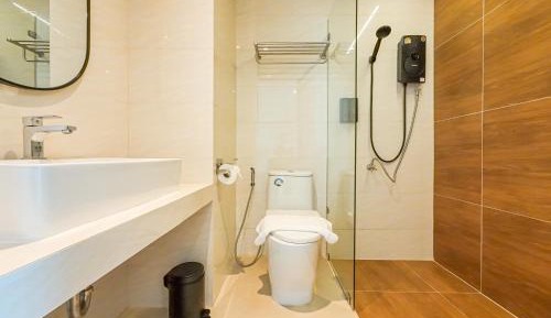 Deluxe Room (2 Adults + 1 Child)