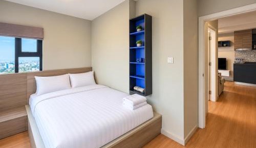 Two-Bedroom Apartment with City View