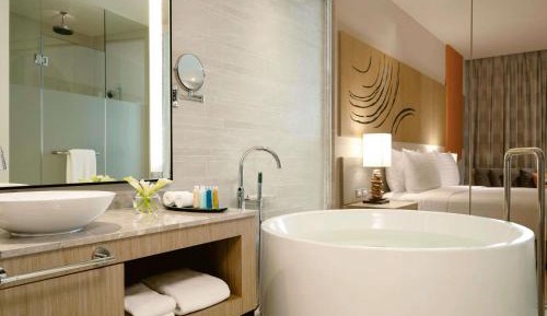 Junior Suite with Two Single Beds and Sea View