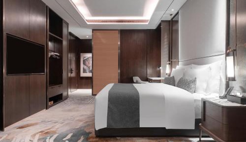 Premier Atrium King