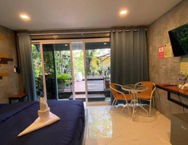 King Room with Garden View