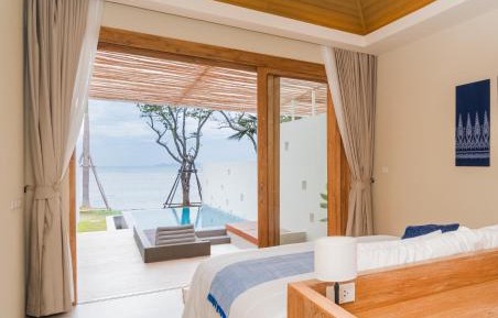 Villa - Beach Front