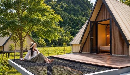 Family Room with Mountain View