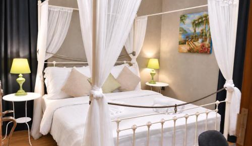 Grand Suite Two-Bedroom with Bathtub