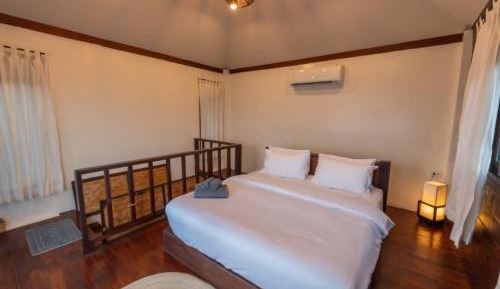 Master Duplex Sea View Bungalow with Balcony