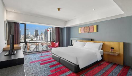 Deluxe King Room