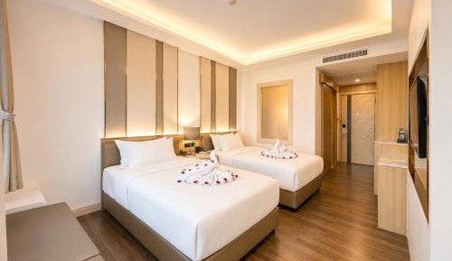 Twin Room with Bath