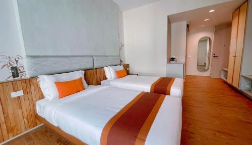 Deluxe Double or Twin Room