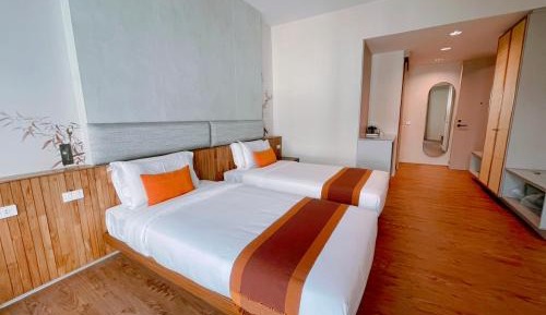 Deluxe Double or Twin Room
