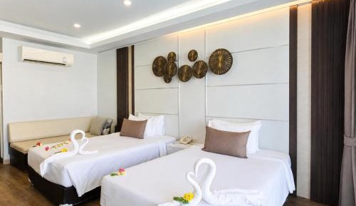 Deluxe Twin Room with Pool View