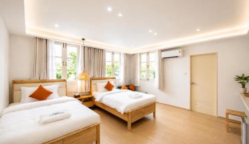 Standard Twin Room