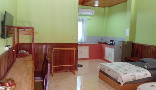 One-Bedroom Apartment with Terrace