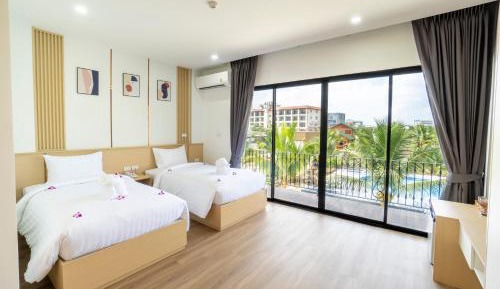Twin Room with Pool View