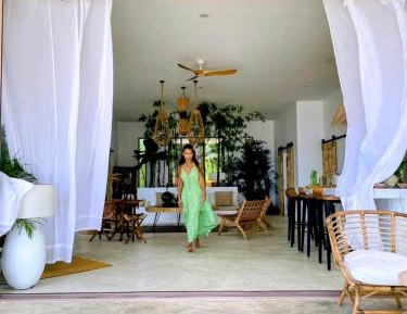 Villa - Beach Front