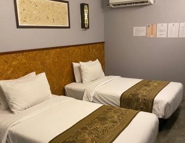 Deluxe Twin Room with Patio and Garden View