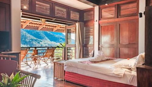 Superior Double or Twin Room with Mountain View