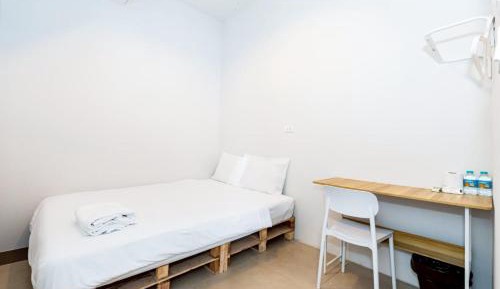 Standard Double Room with Shared Bathroom