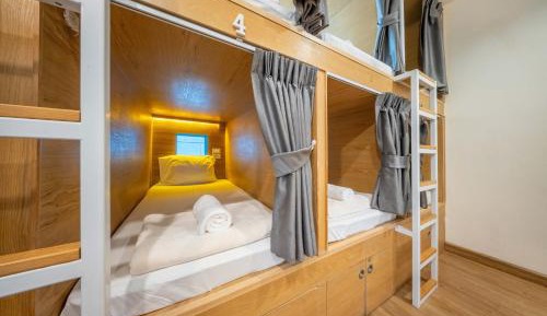 Bed in 8-Bed Mixed Dormitory Room