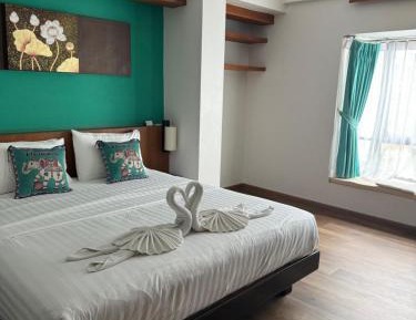 Deluxe Double Room with River View