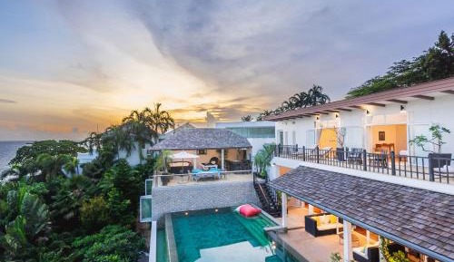 Villa with Sea View