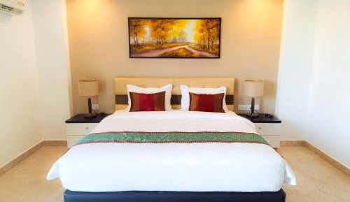Deluxe King Room