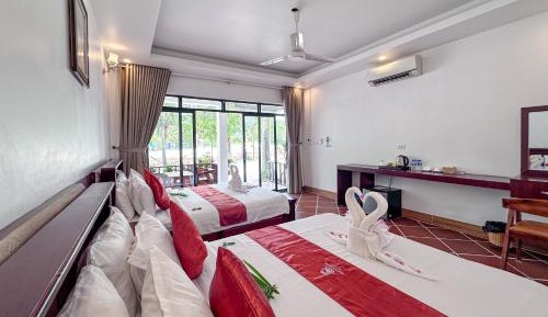 Queen Room Partial Sea View