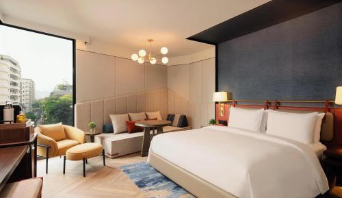King Canopy Corner Room