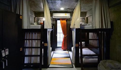 Quadruple Room with Private Bathroom
