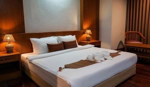 Deluxe King Room