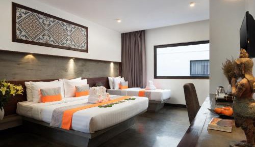 Family Suite Pool View with Balcony and Bathtub