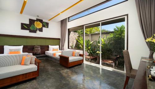 Deluxe Twin with Bathtub and Terrace