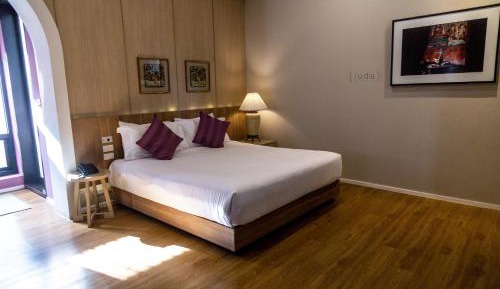 King Room with Pool View