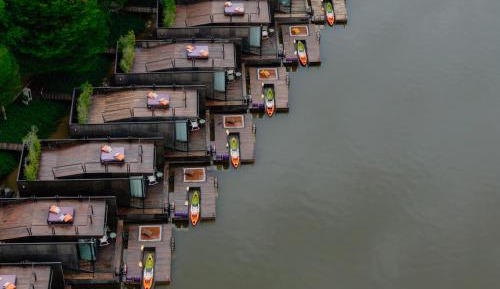 X Float Luxe Cabin