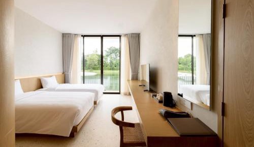 Twin Room with Lake View
