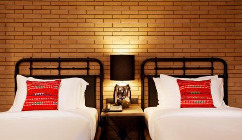 Deluxe Twin Room - Non-Smoking
