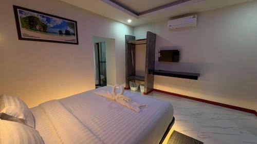 King Room with Pool View