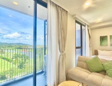 One-Bedroom Apartment with Balcony and Water View