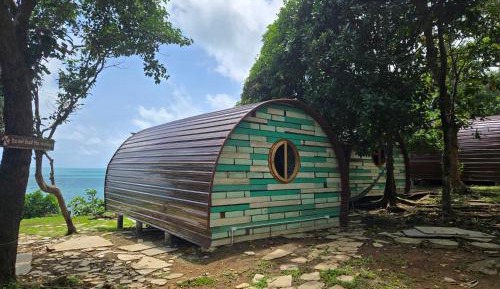 Castaway room with king bed